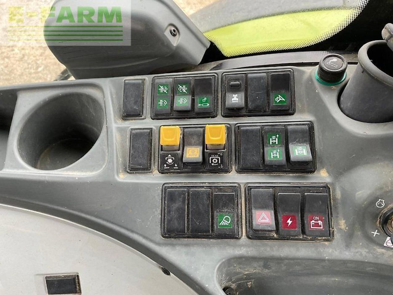 Tracteur agricole CLAAS arion 660 cis + CMATIC CIS+