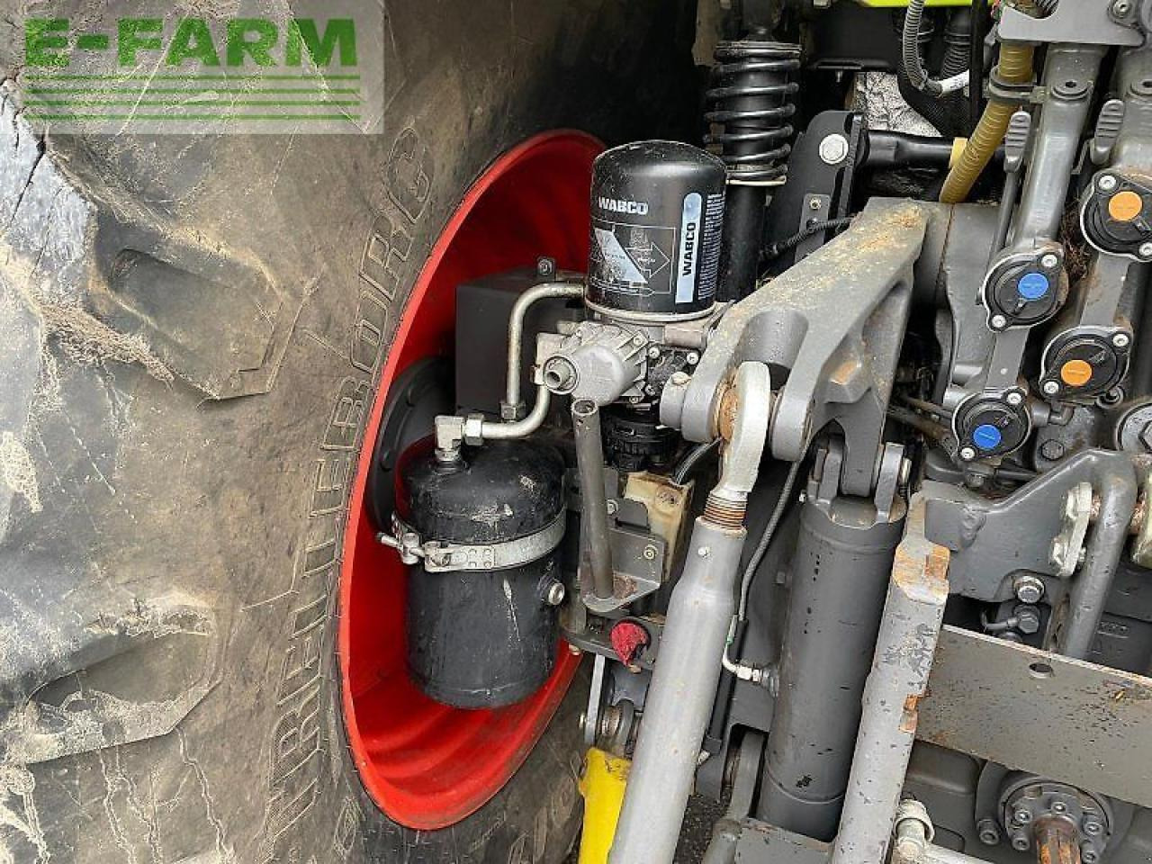 Tracteur agricole CLAAS arion 660 cis + CMATIC CIS+