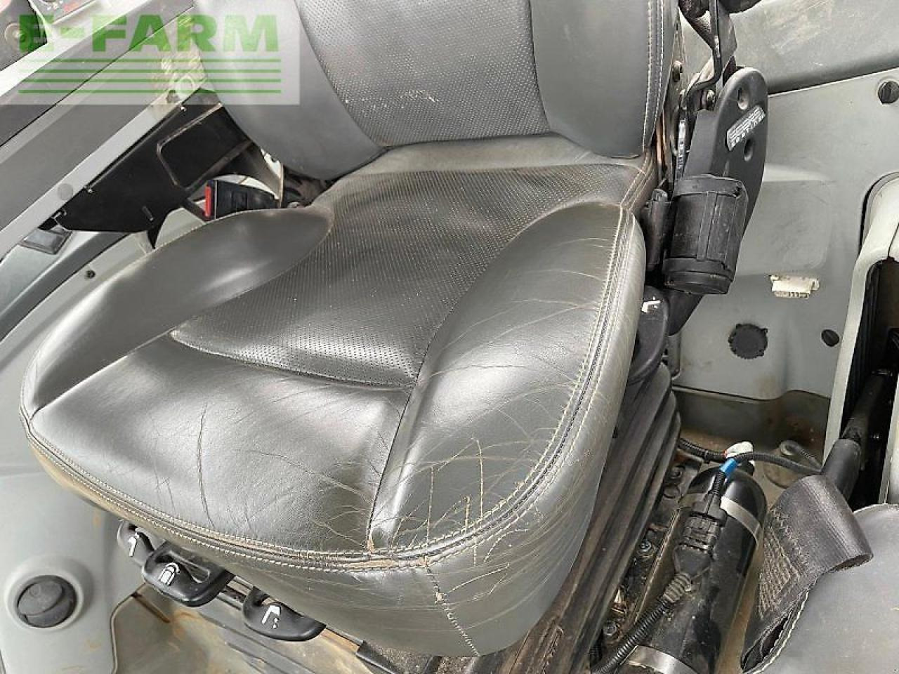 Tracteur agricole CLAAS arion 660 cis + CMATIC CIS+