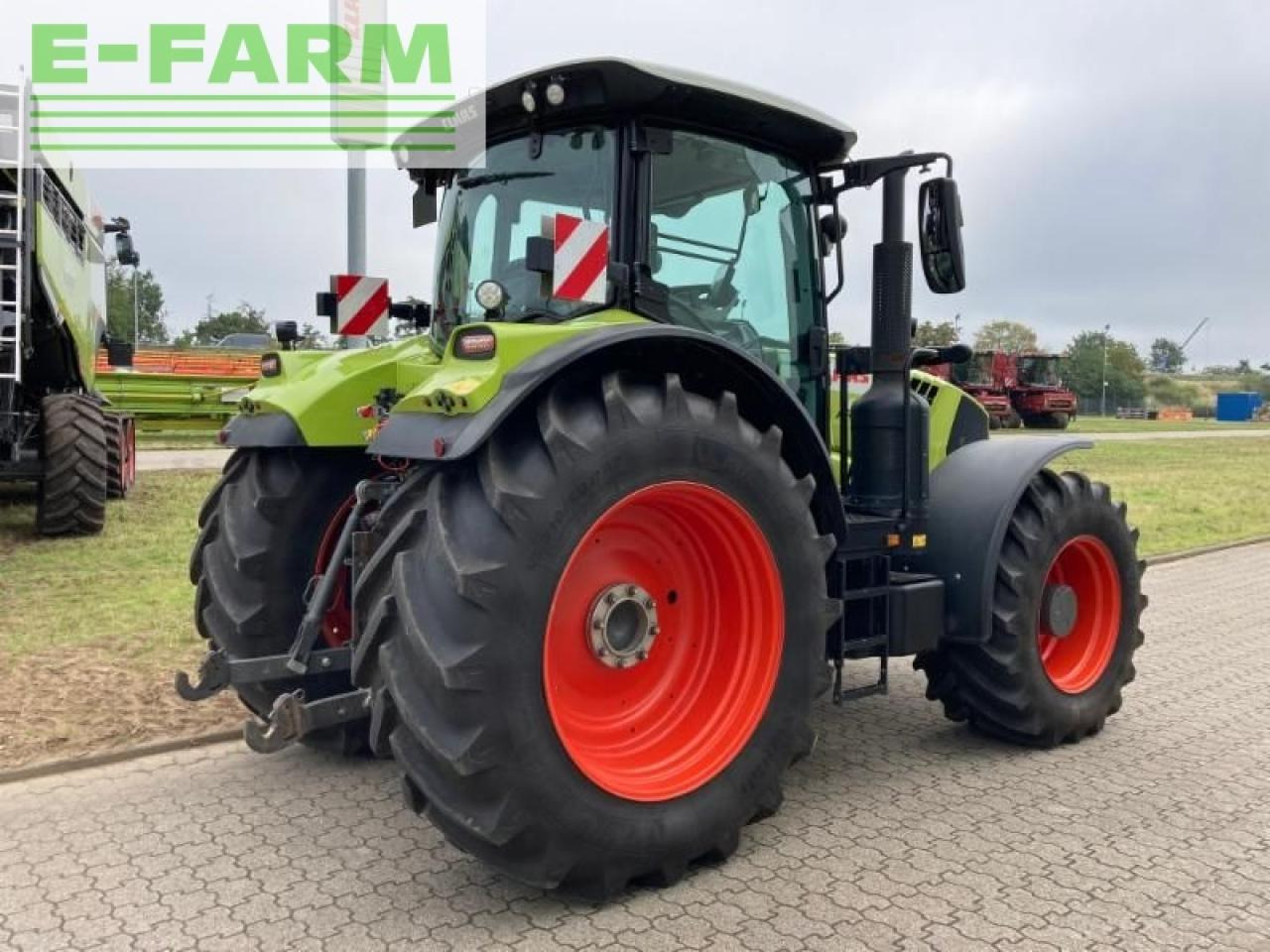 Tracteur agricole CLAAS arion 660 cmatic