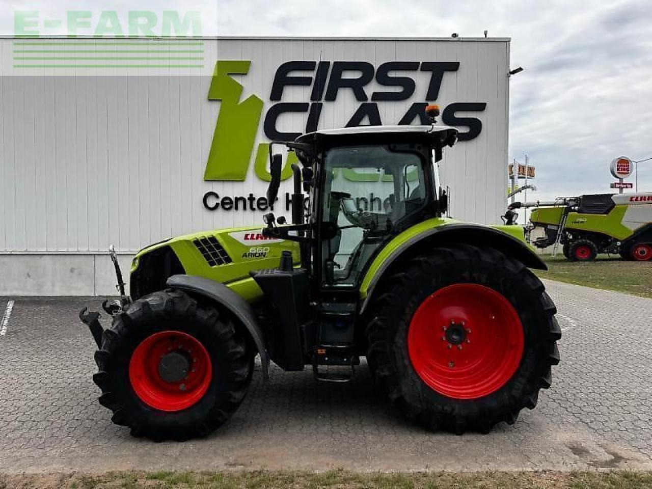 Tracteur agricole CLAAS arion 660 cmatic