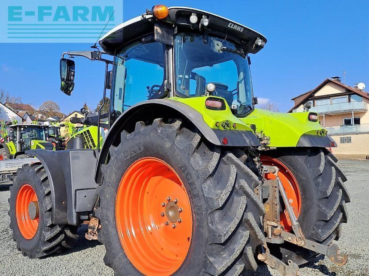 Tracteur agricole CLAAS arion 660 cmatic