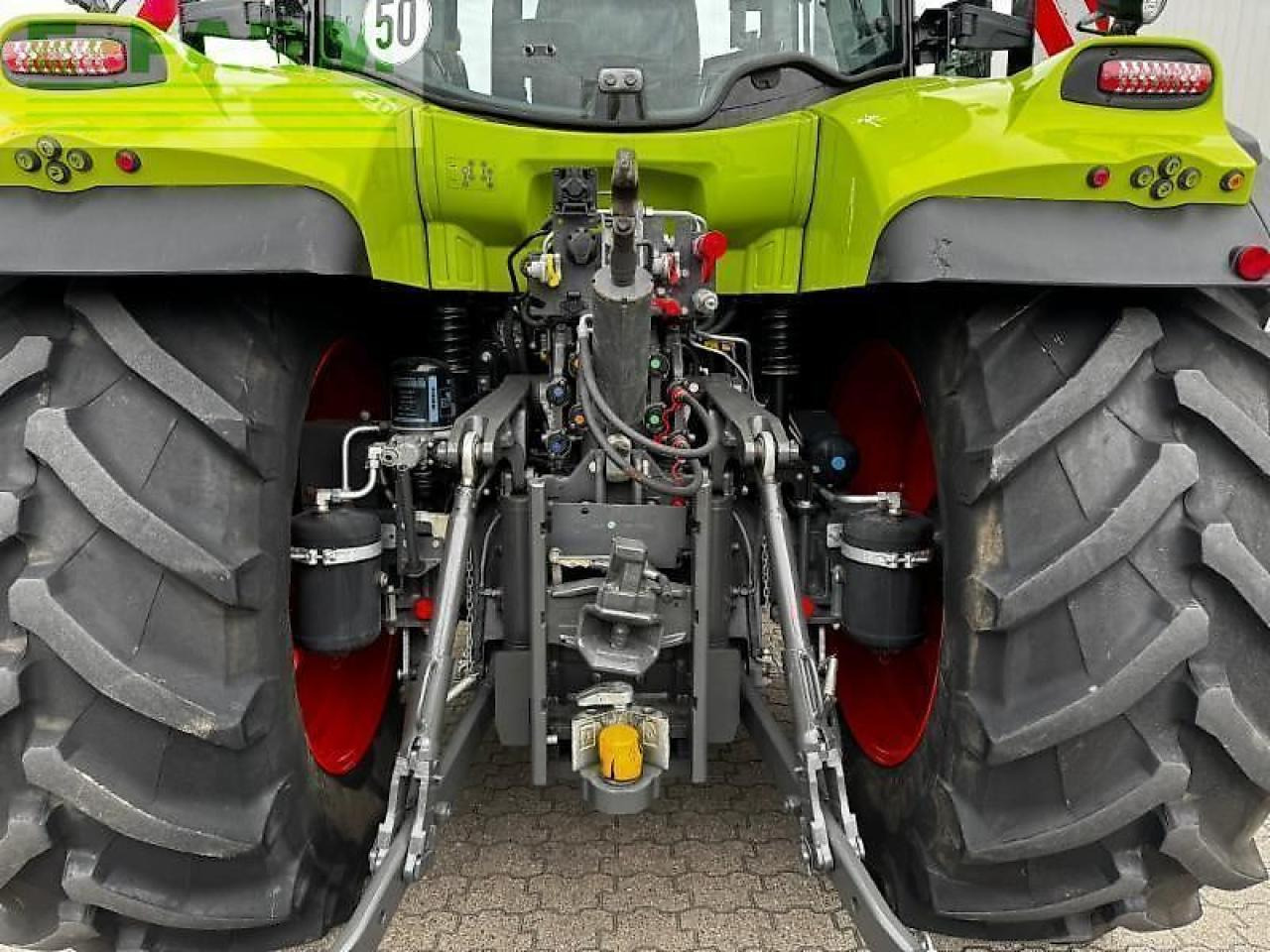 Tracteur agricole CLAAS arion 660 cmatic