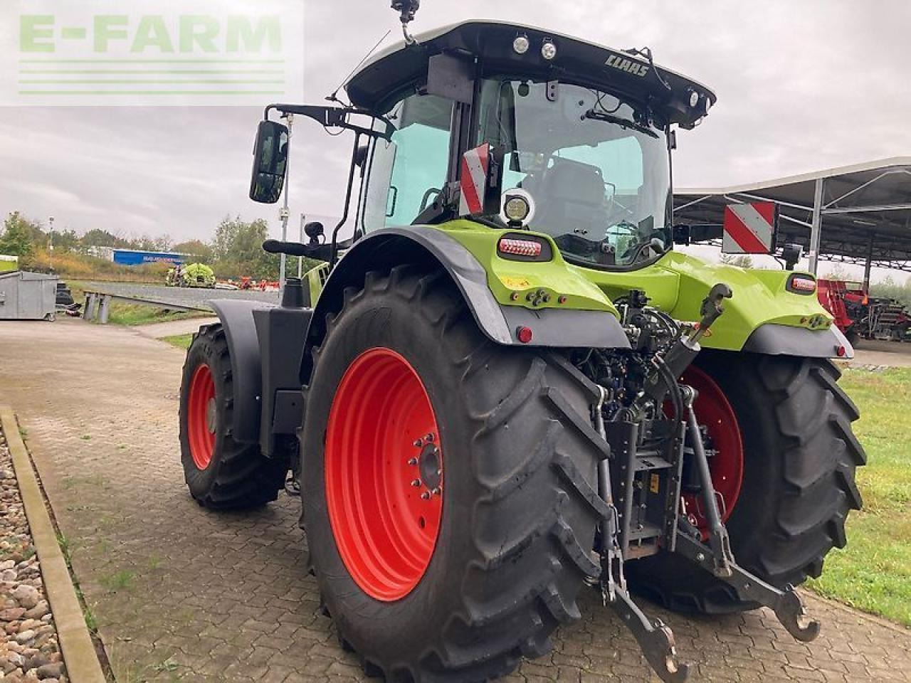 Tracteur agricole CLAAS arion 660 cmatic