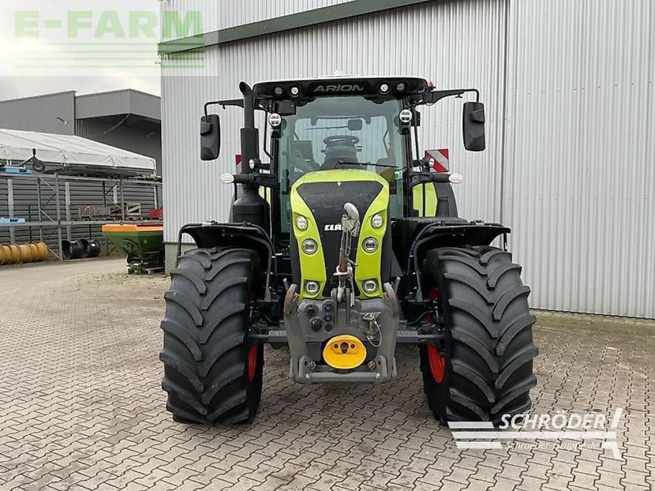 Tracteur agricole CLAAS arion 660 cmatic