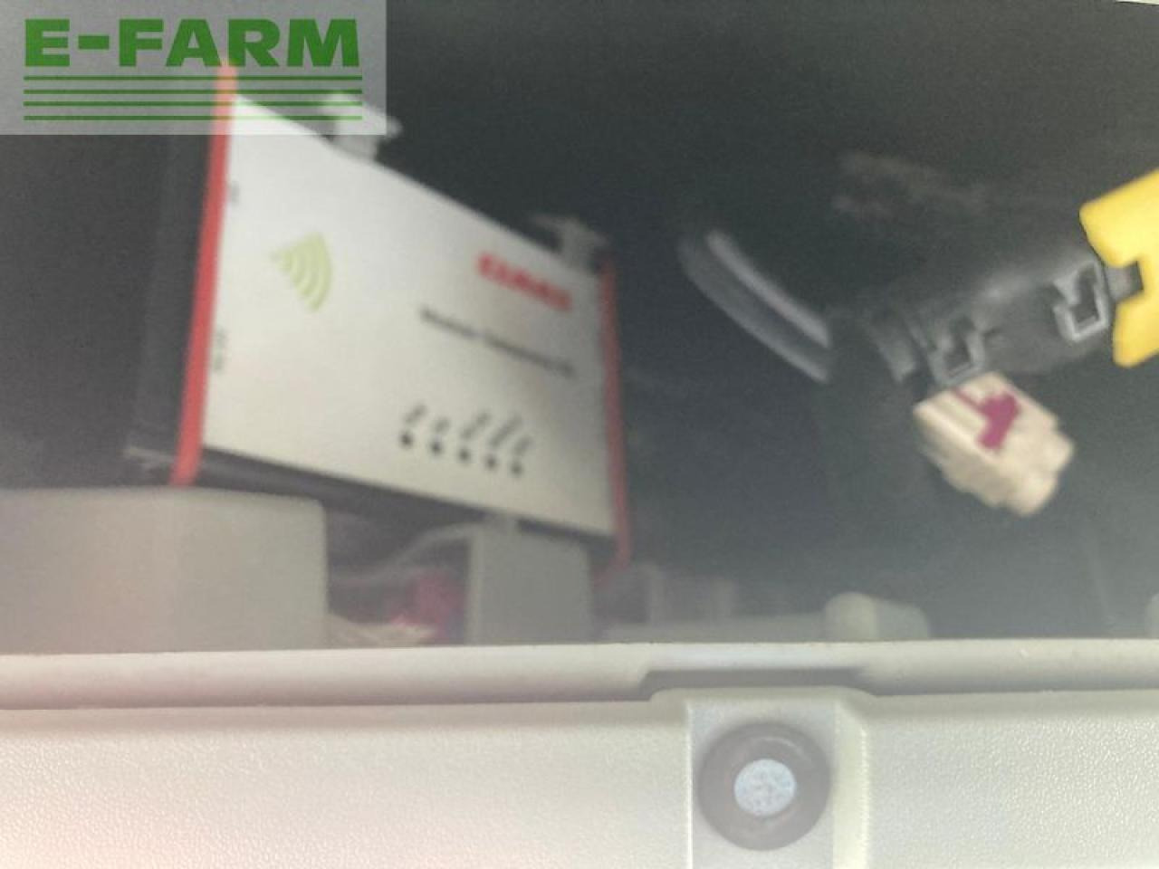 Tracteur agricole CLAAS arion 660 cmatic