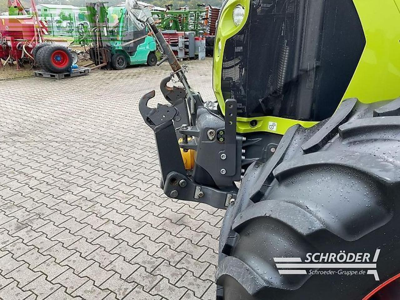 Tracteur agricole CLAAS arion 660 cmatic