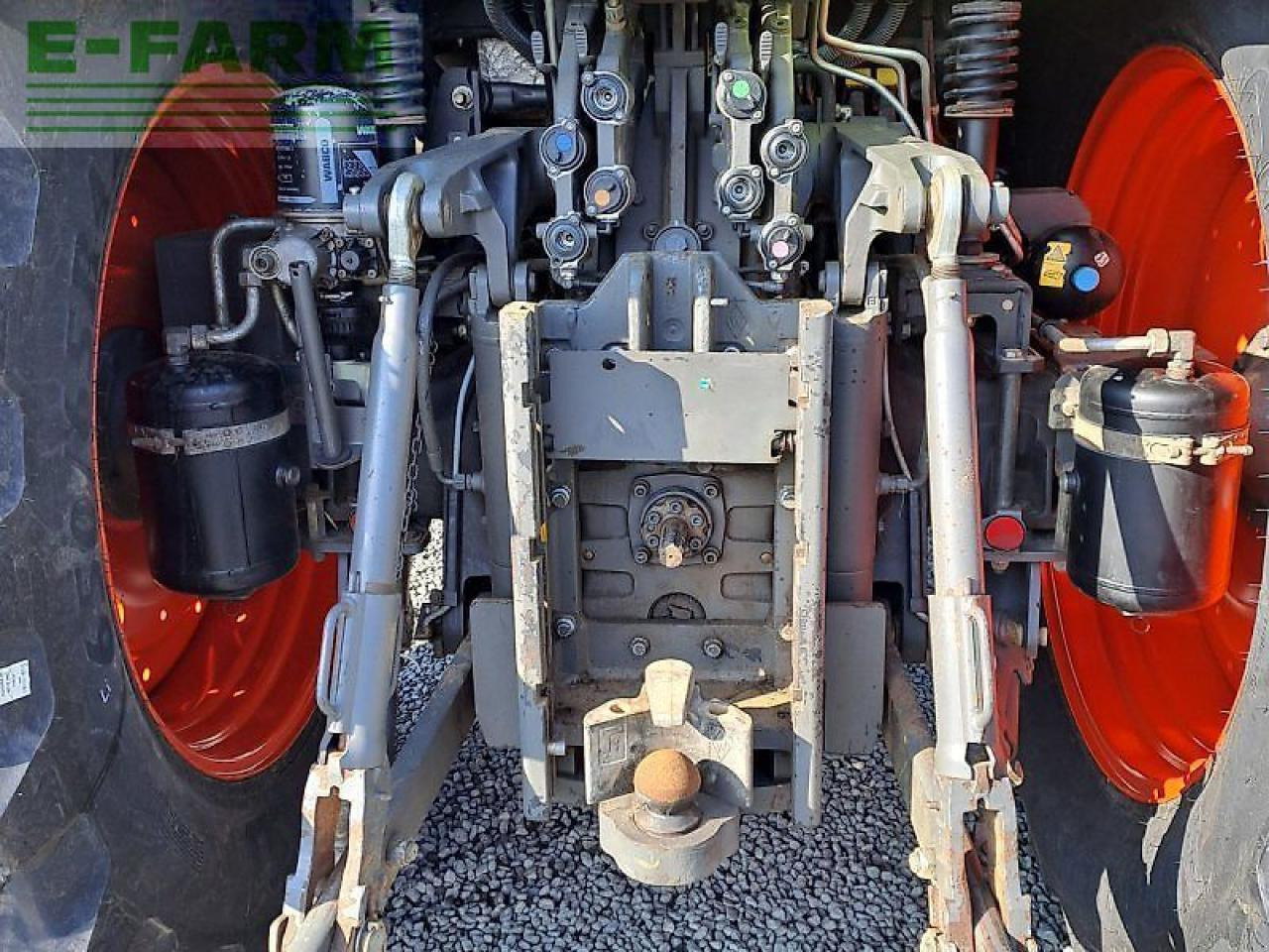 Tracteur agricole CLAAS arion 660 cmatic