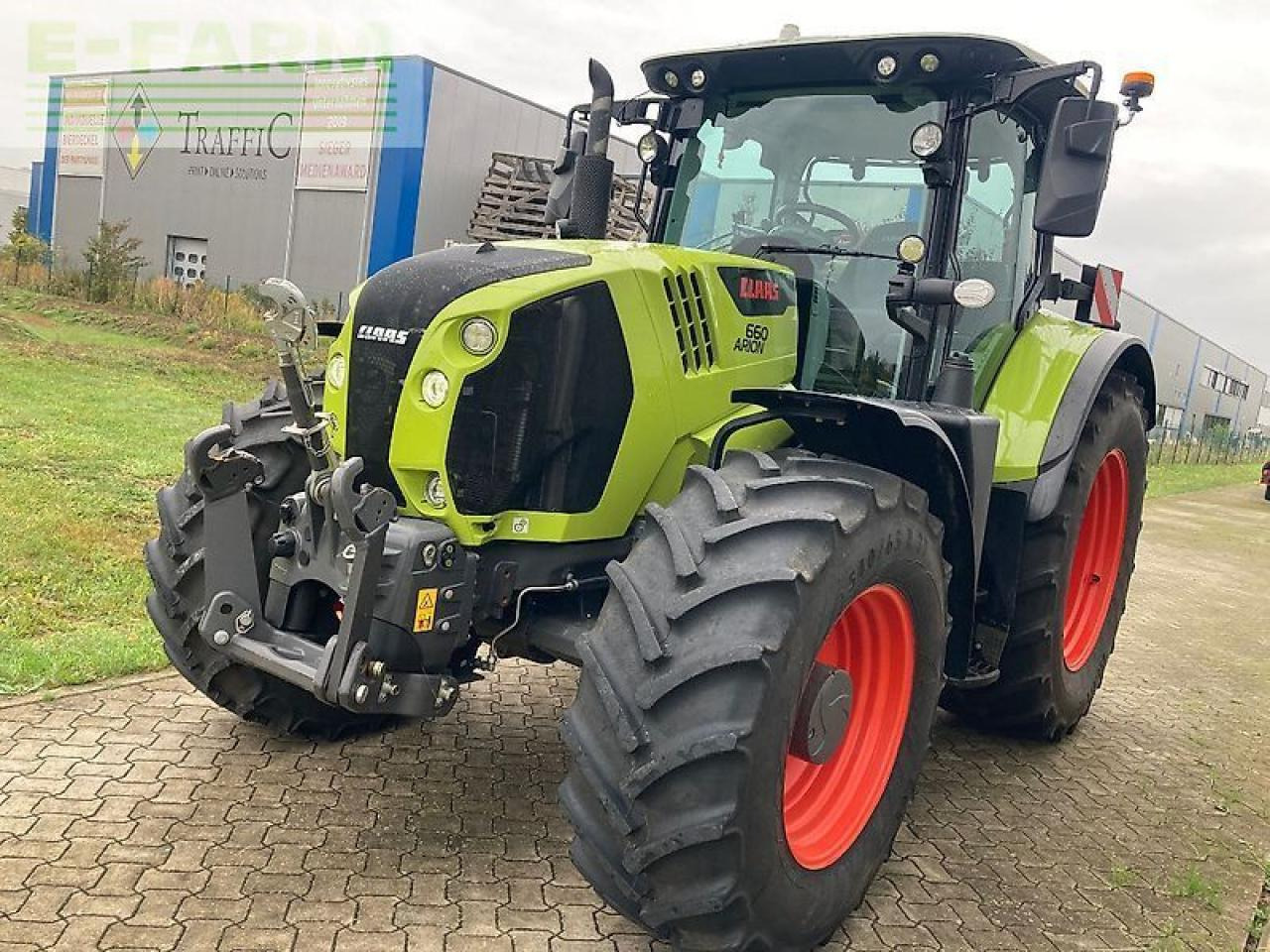 Tracteur agricole CLAAS arion 660 cmatic