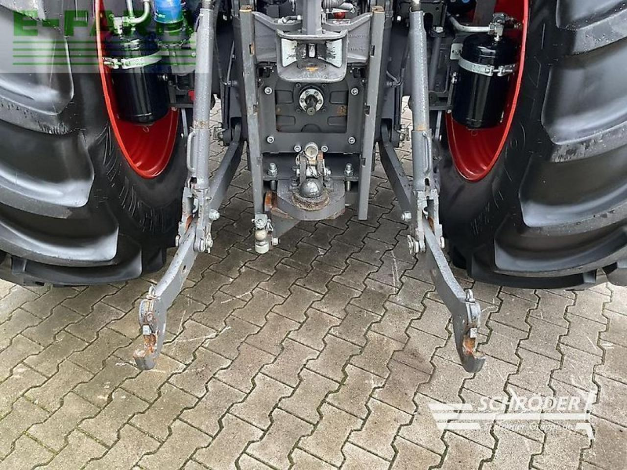 Tracteur agricole CLAAS arion 660 cmatic