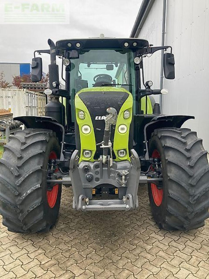 Tracteur agricole CLAAS arion 660 cmatic