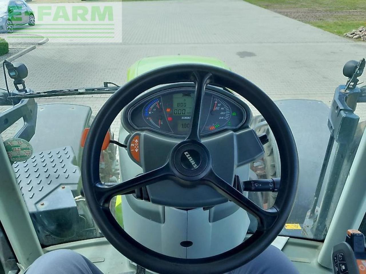 Tracteur agricole CLAAS arion 660 cmatic cis CMATIC CIS