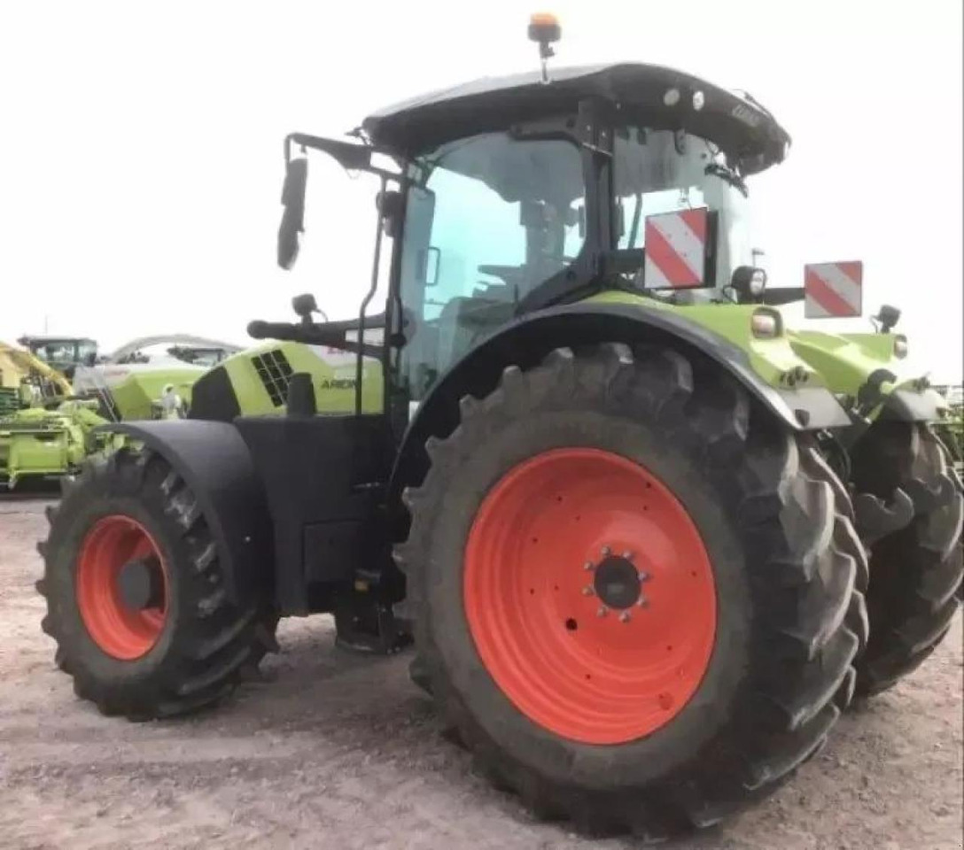 Tracteur agricole CLAAS arion 660 cmatic focus