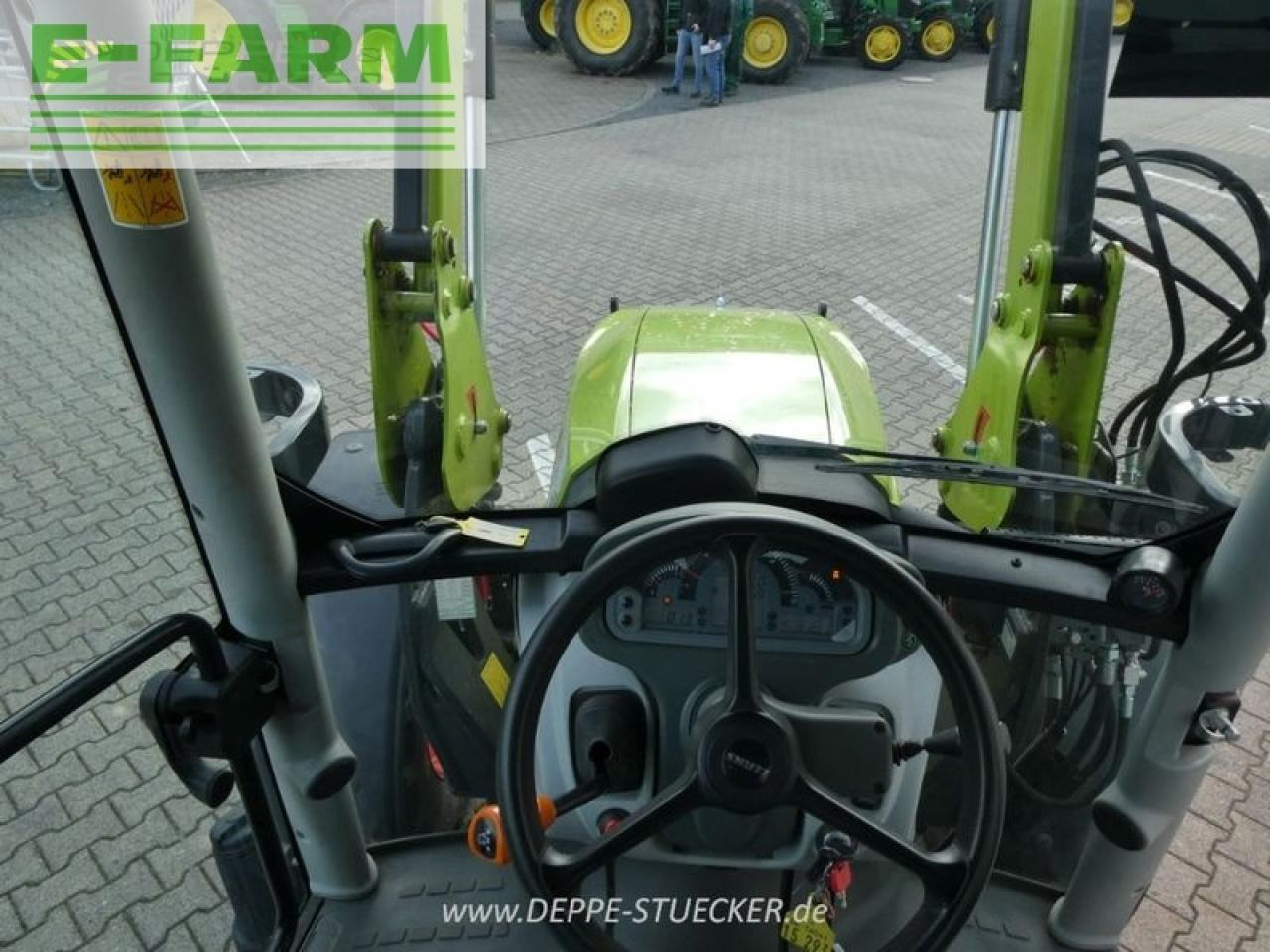 Tracteur agricole CLAAS atos 220