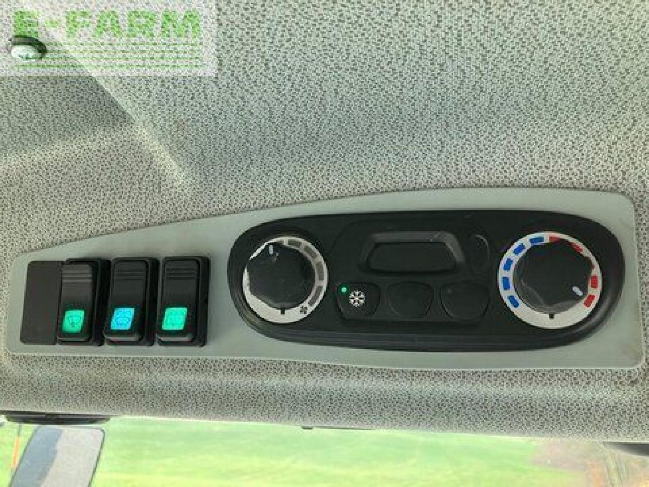 Tracteur agricole CLAAS atos 220