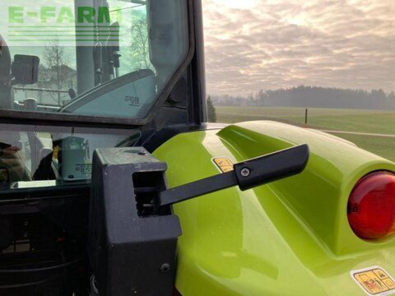 Tracteur agricole CLAAS atos 220