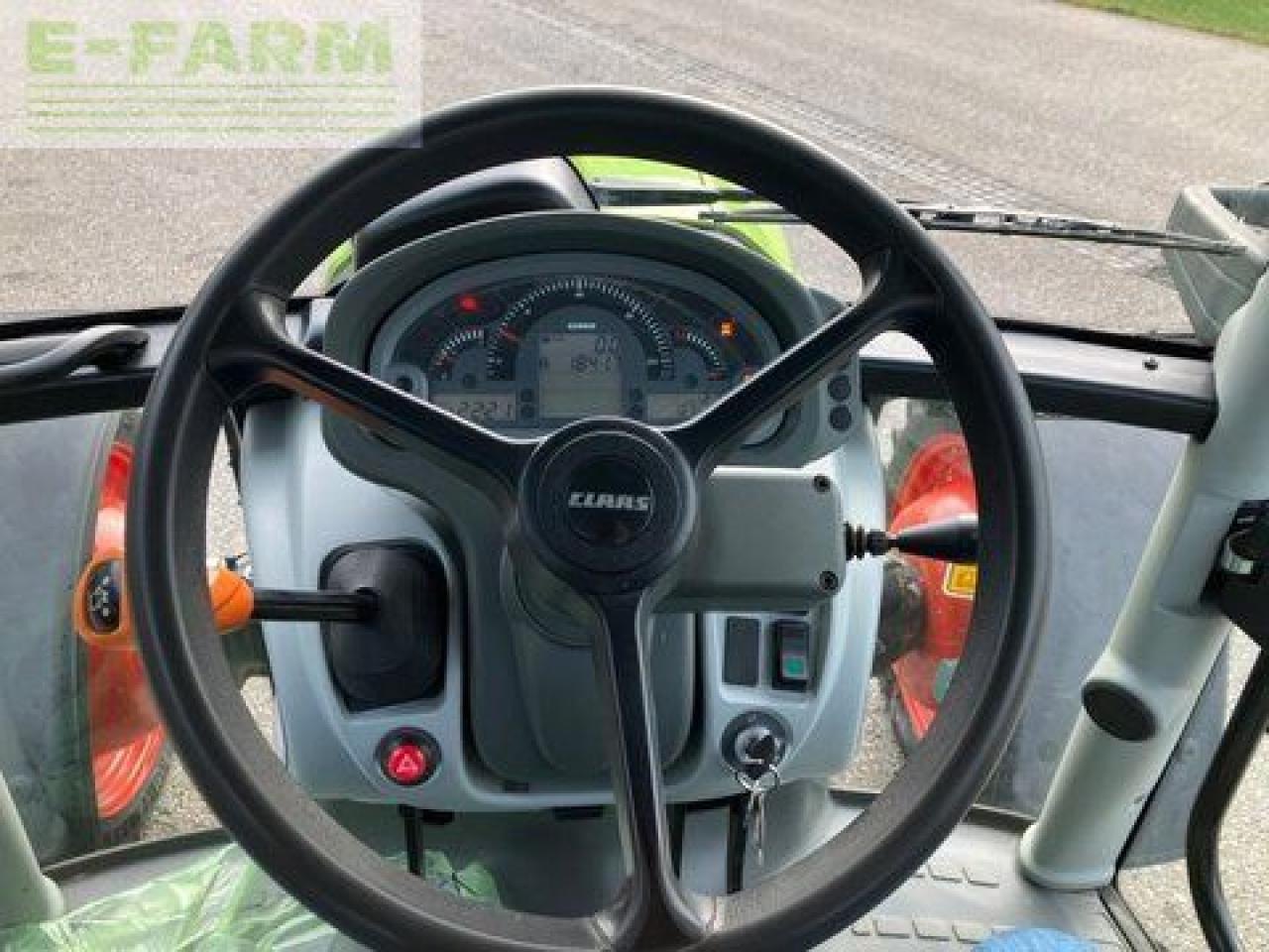 Tracteur agricole CLAAS atos 220