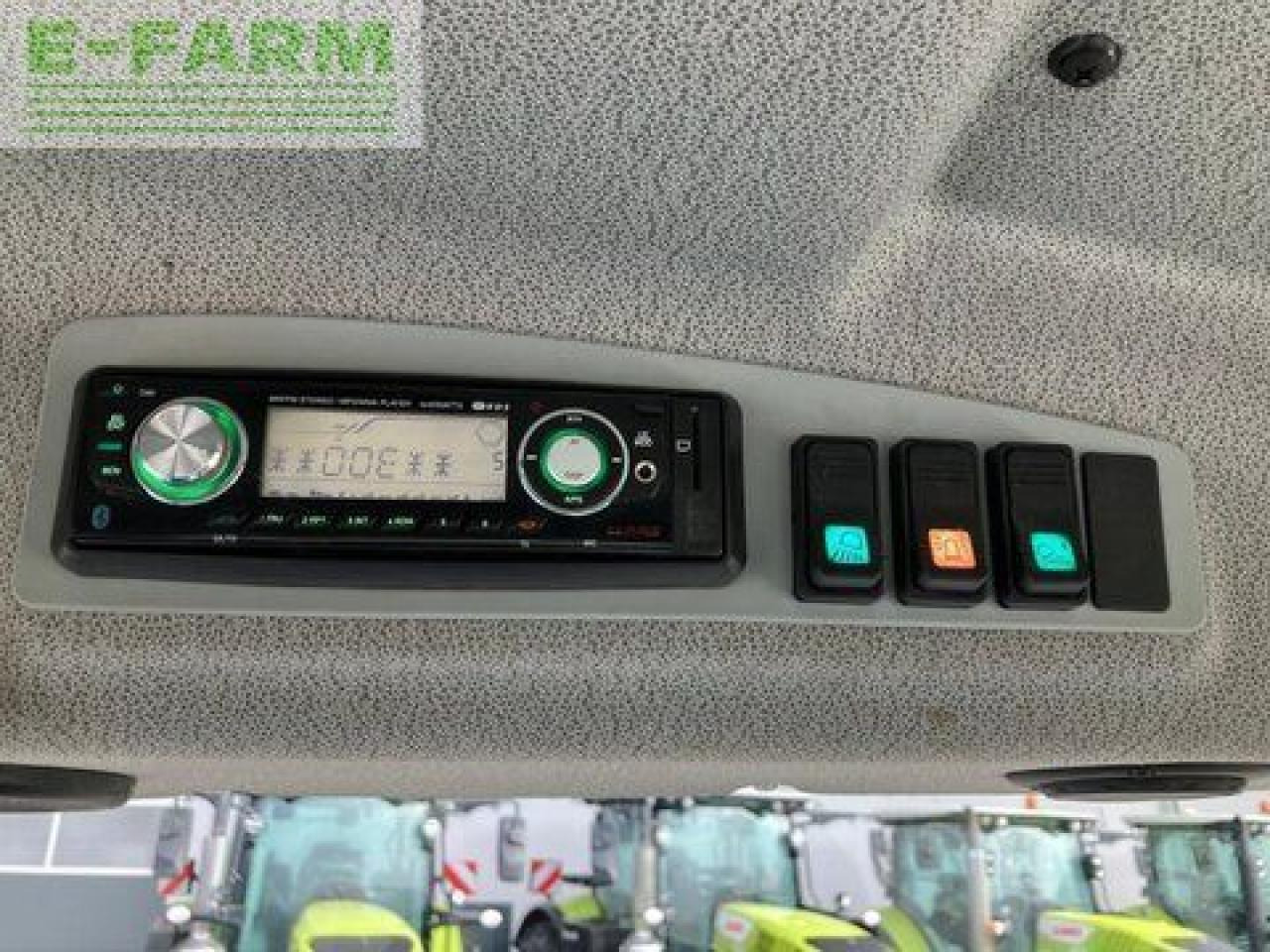 Tracteur agricole CLAAS atos 220