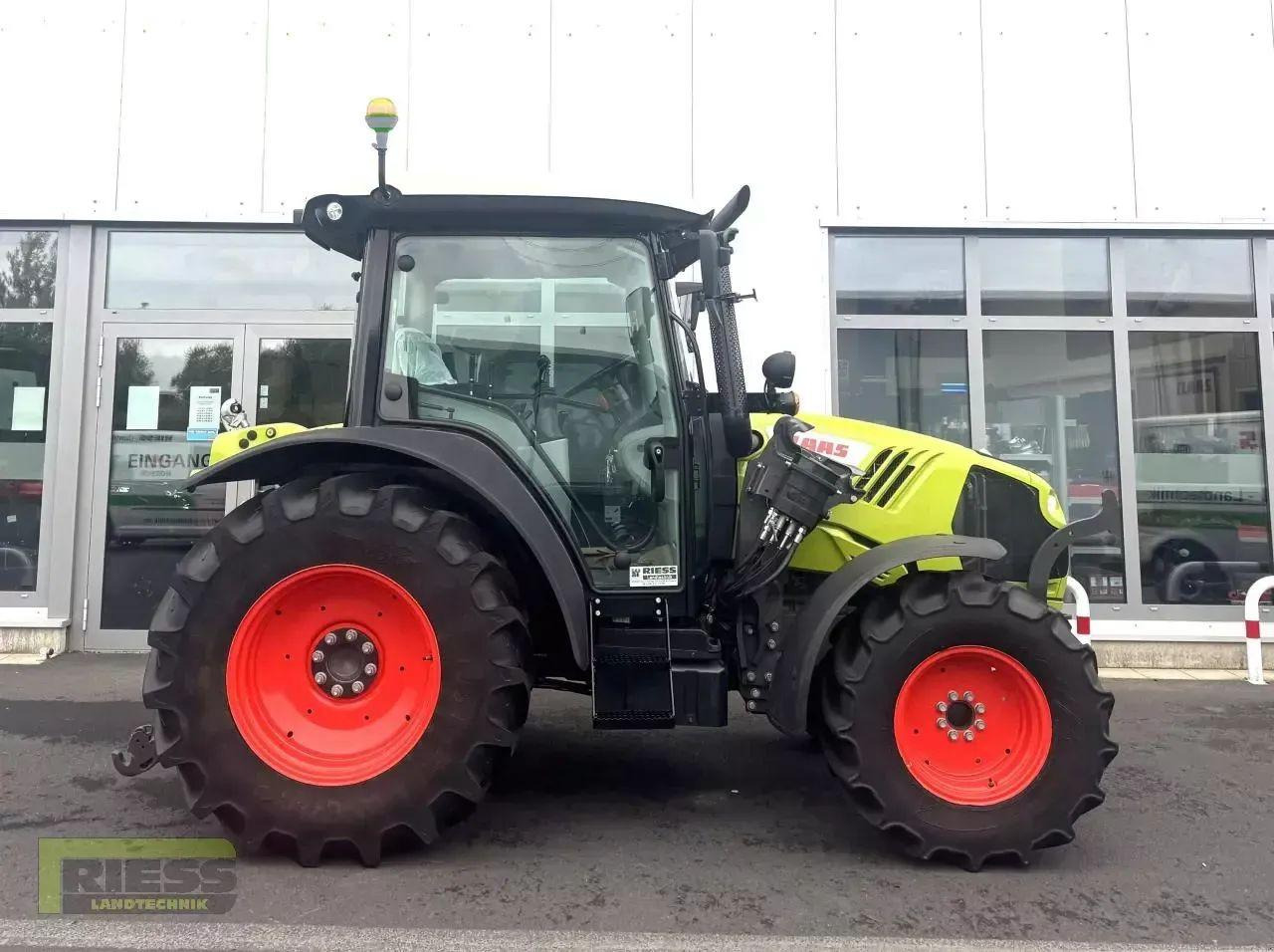 Tracteur agricole CLAAS atos 220 c