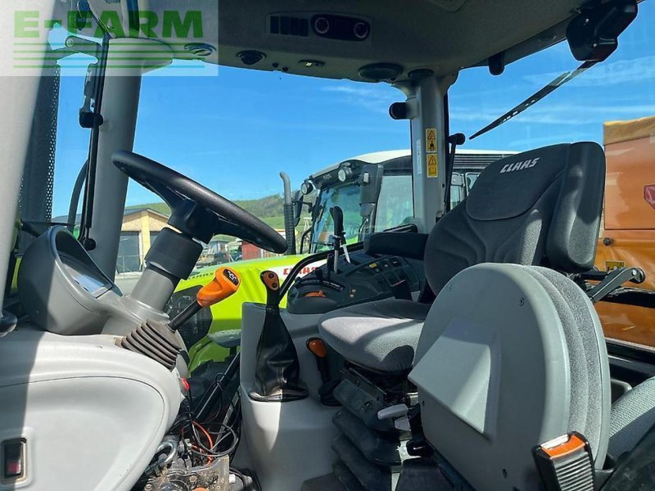 Tracteur agricole CLAAS atos 220 c