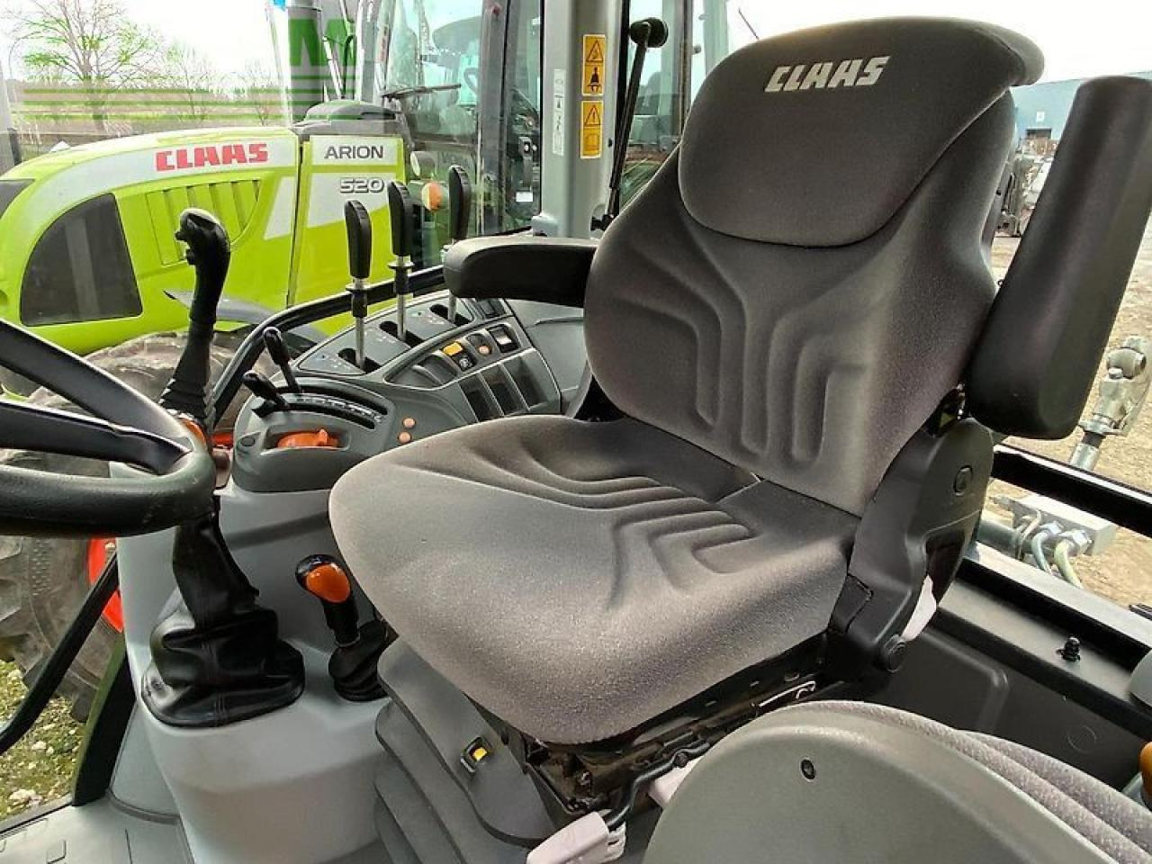 Tracteur agricole CLAAS atos 220 c