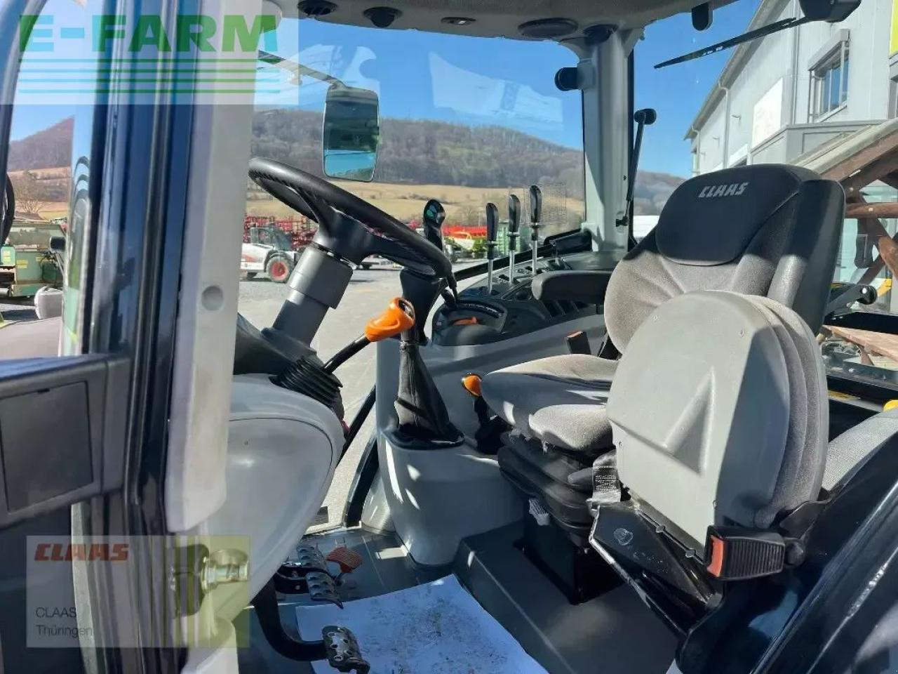 Tracteur agricole CLAAS atos 220 c + fl 60 e