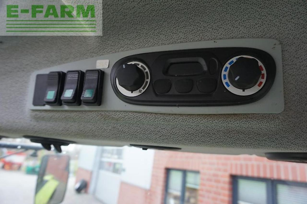 Tracteur agricole CLAAS atos 230