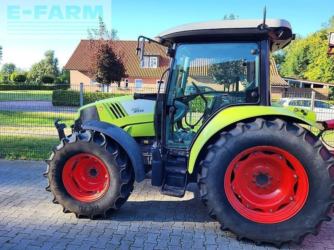 Tracteur agricole CLAAS atos 240