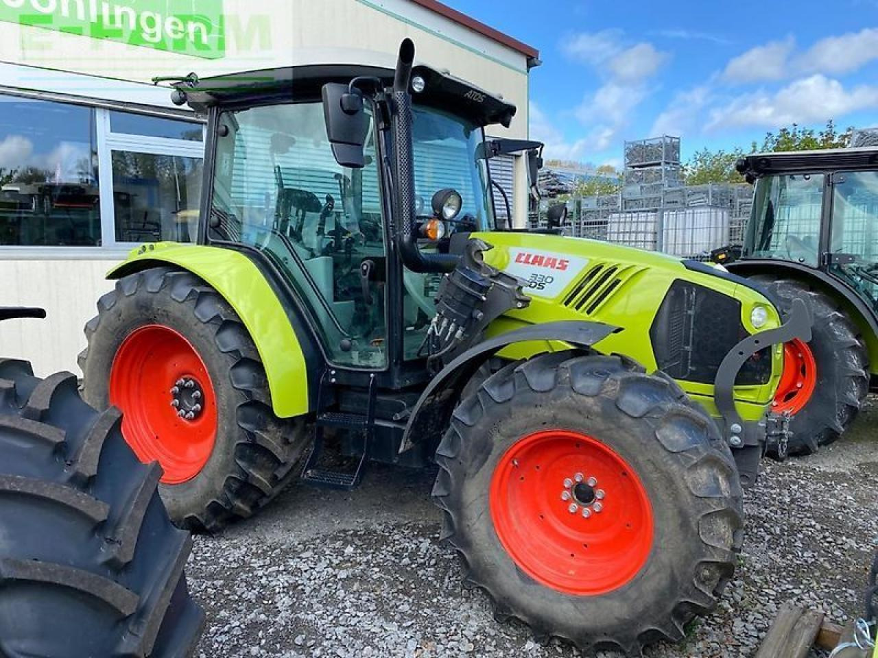 Tracteur agricole CLAAS atos 330