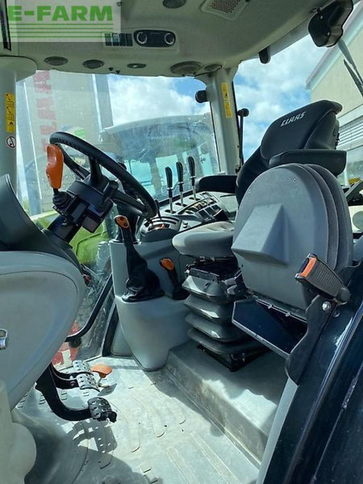 Tracteur agricole CLAAS atos 330