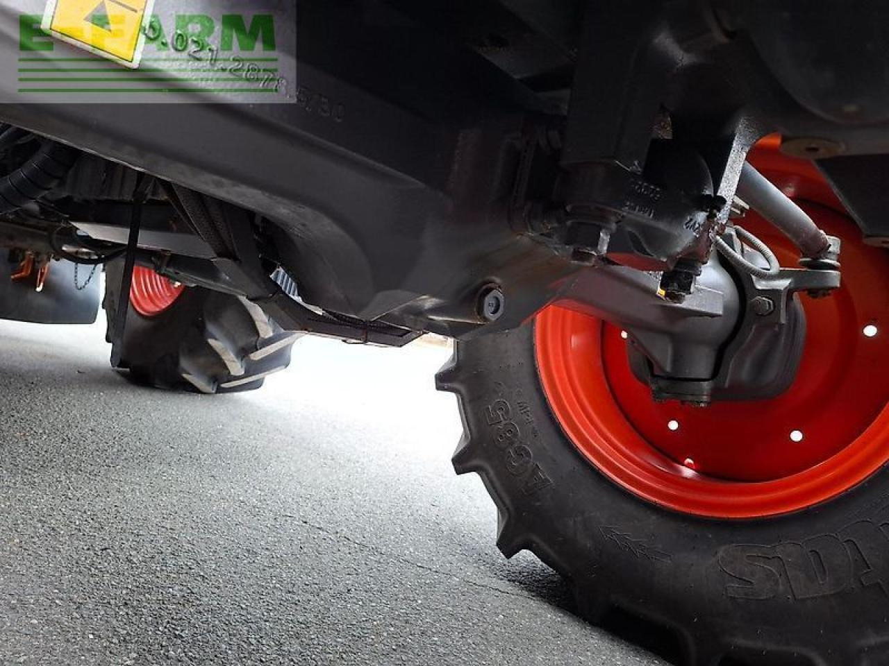 Tracteur agricole CLAAS atos 330 mit schneeschild/streuer