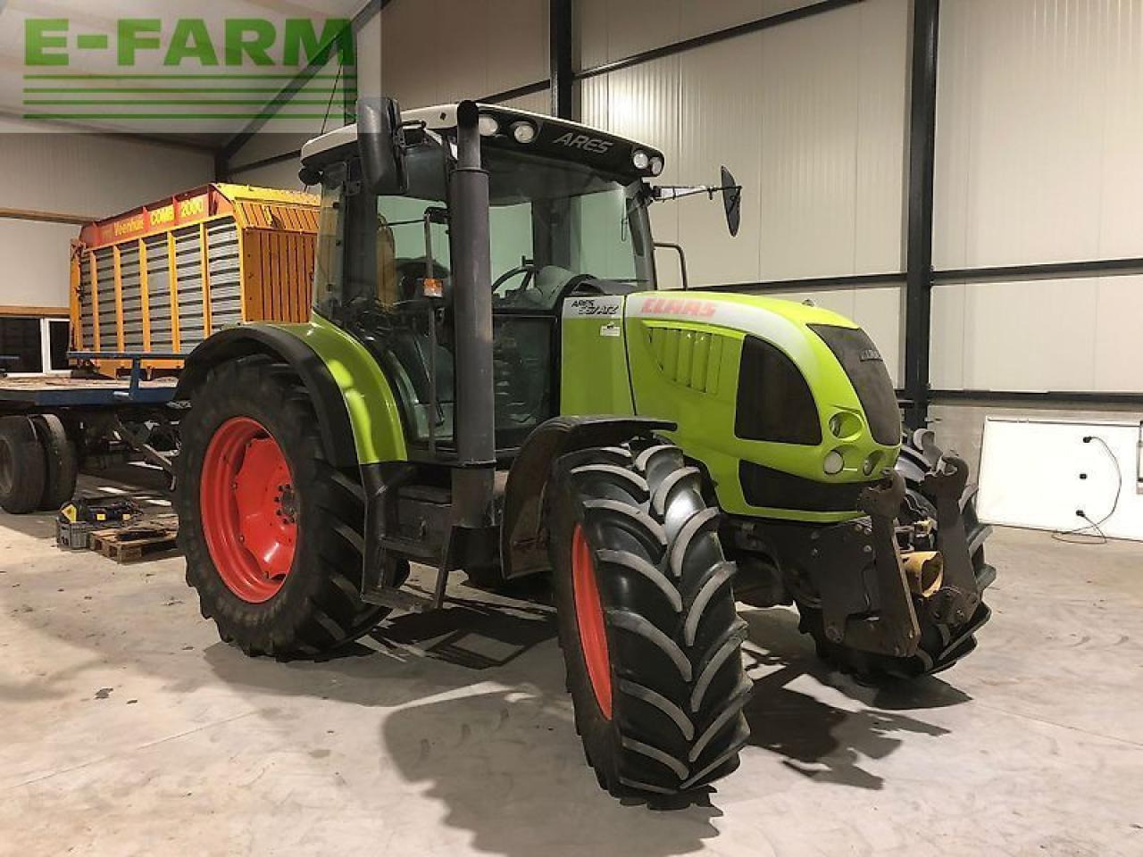 Tracteur agricole CLAAS atz 567