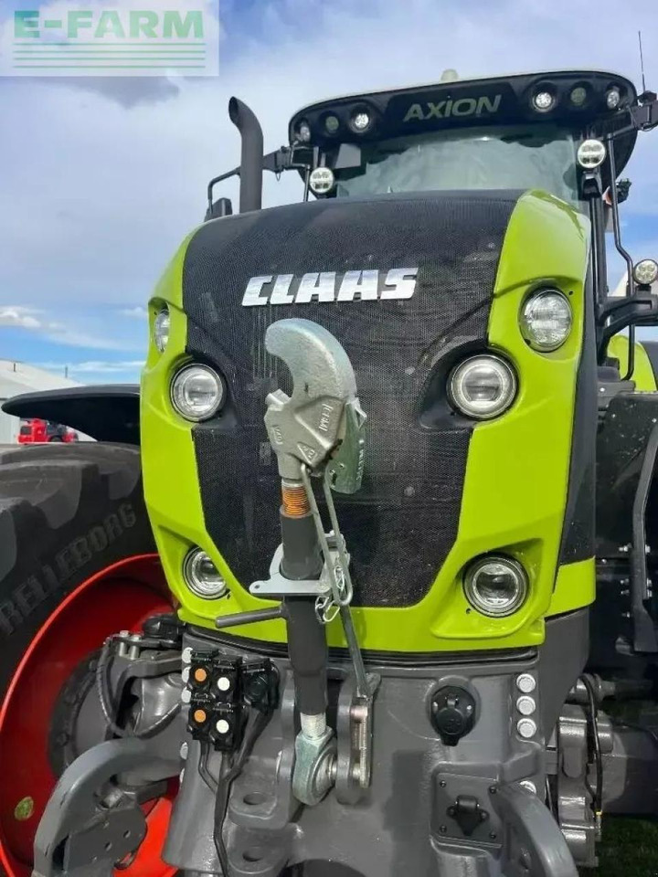 Tracteur agricole CLAAS axio 930