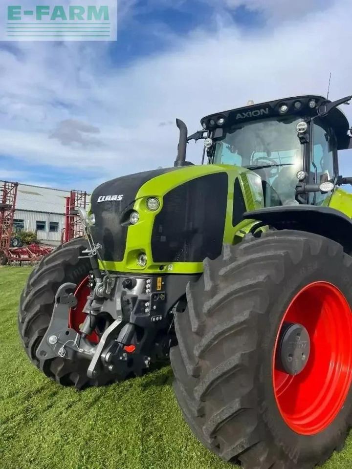 Tracteur agricole CLAAS axio 930