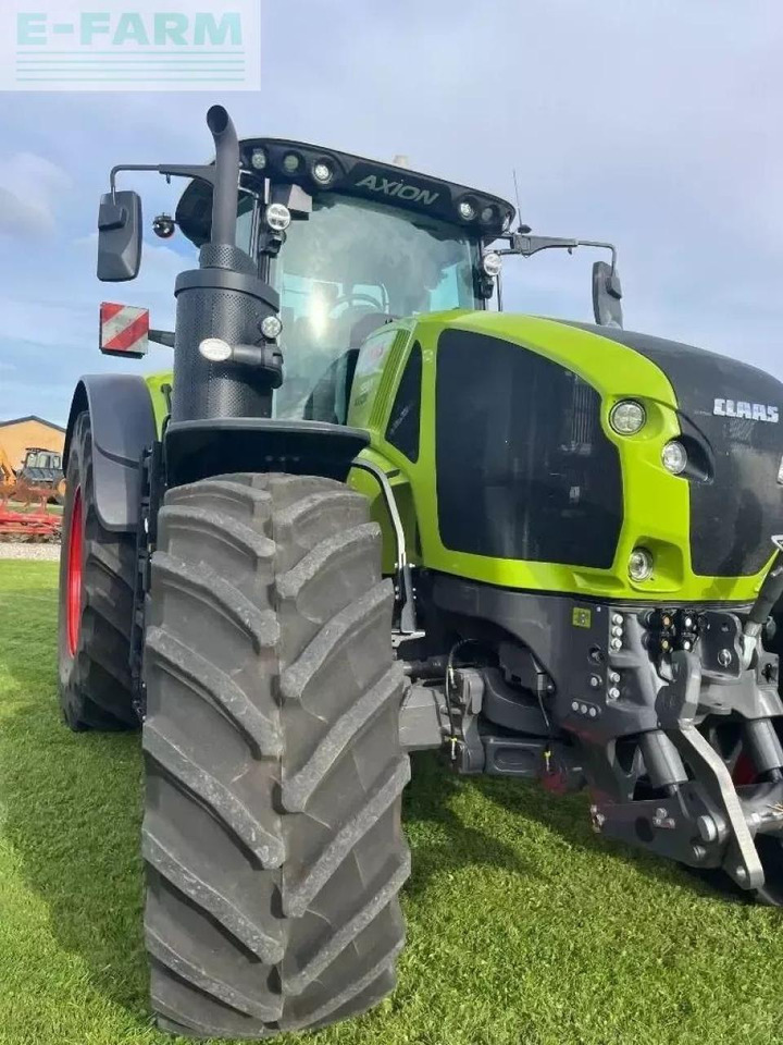 Tracteur agricole CLAAS axio 930