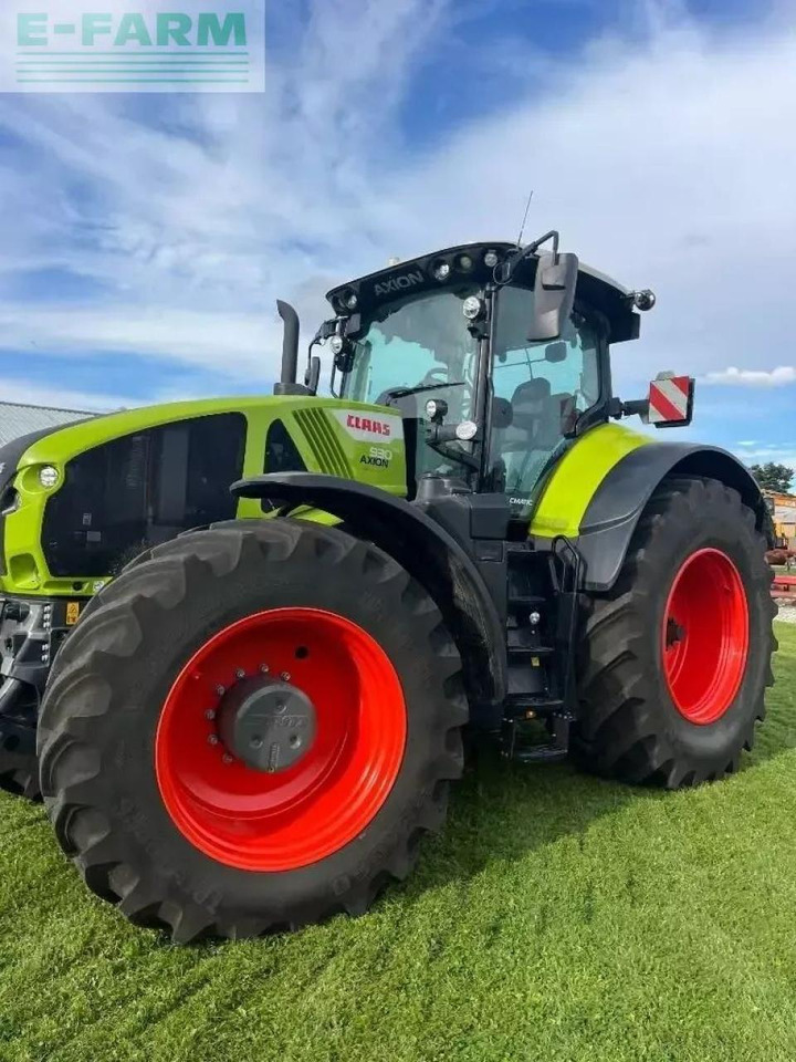 Tracteur agricole CLAAS axio 930