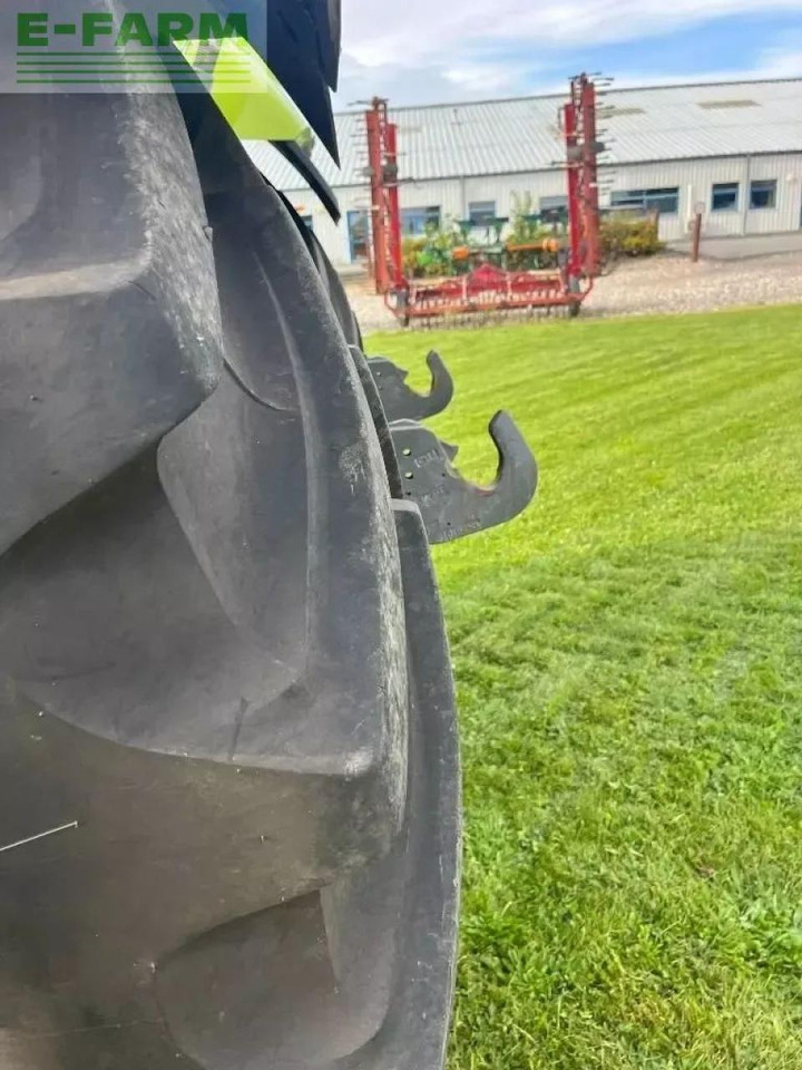 Tracteur agricole CLAAS axio 930