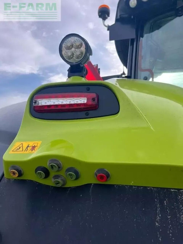 Tracteur agricole CLAAS axio 960