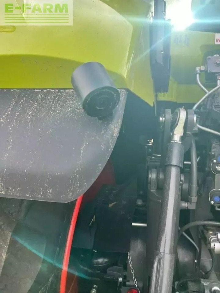 Tracteur agricole CLAAS axio 960