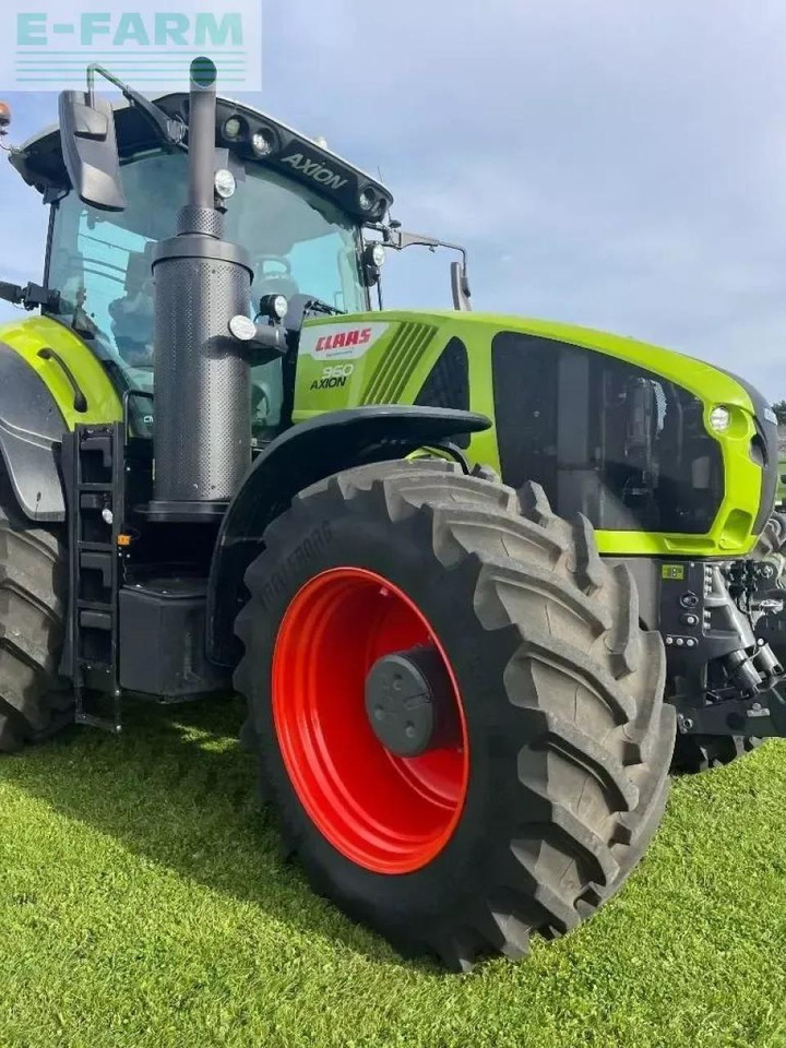Tracteur agricole CLAAS axio 960