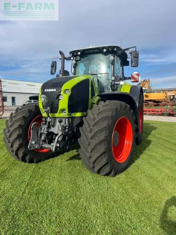 Tracteur agricole CLAAS axio 960