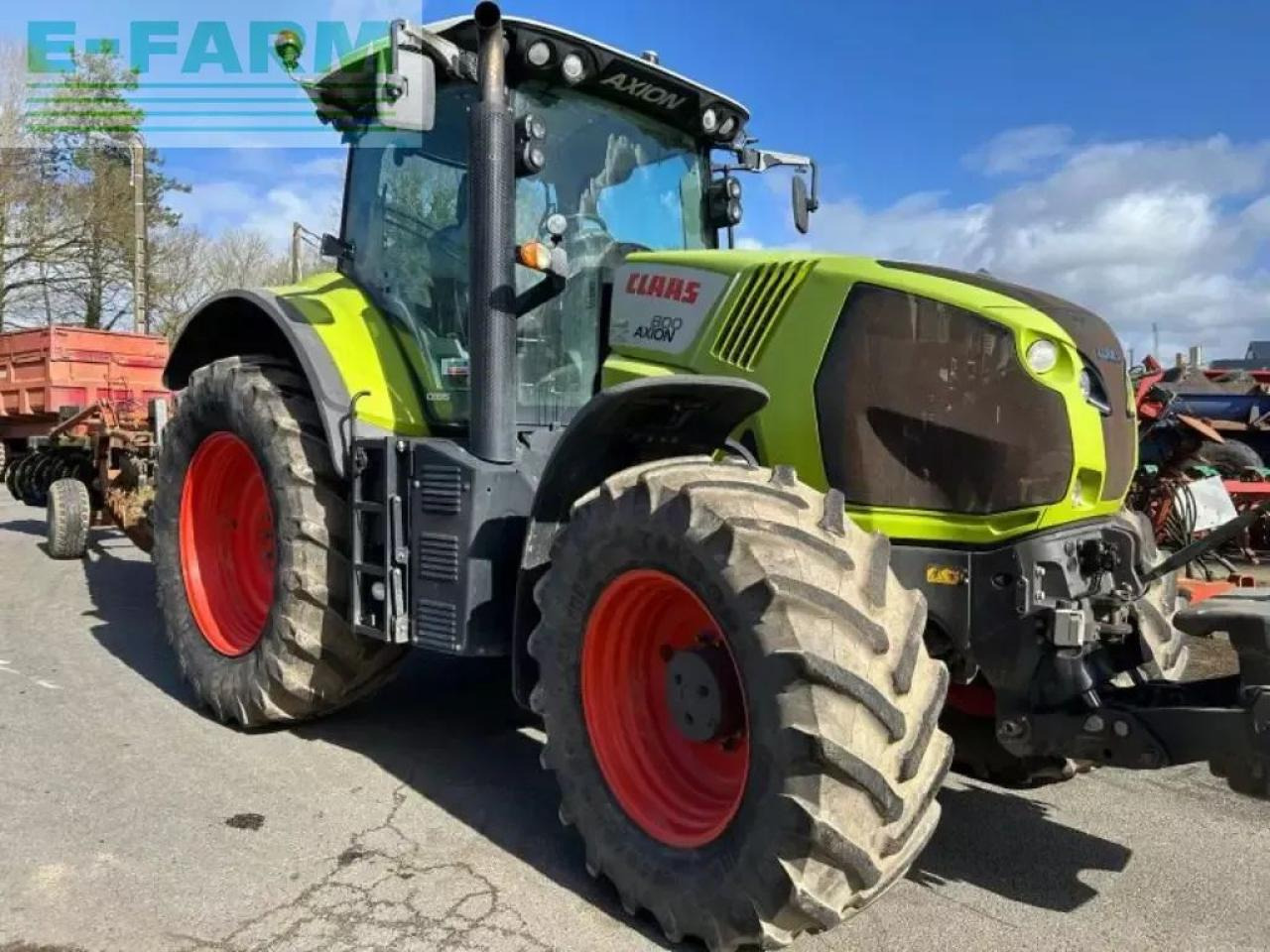 Tracteur agricole CLAAS axion 800