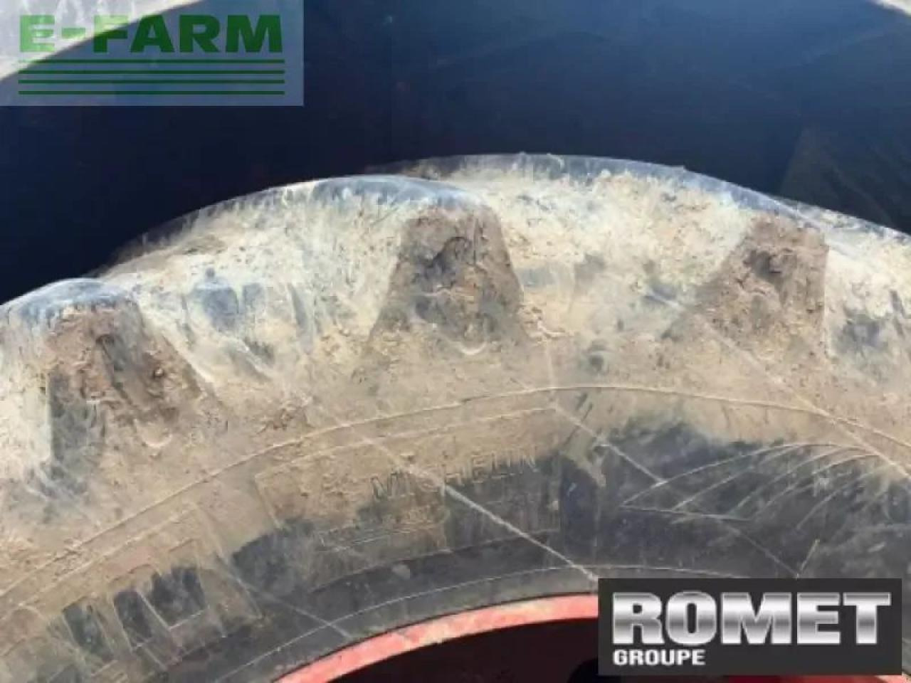 Tracteur agricole CLAAS axion 800