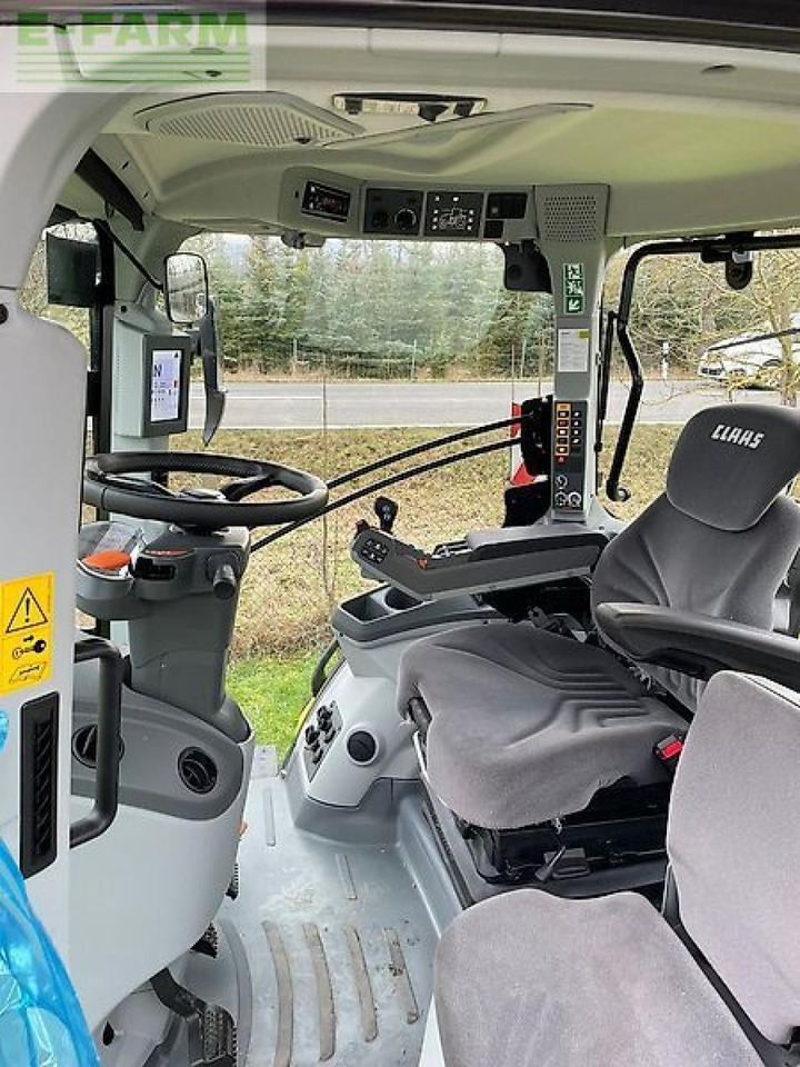 Tracteur agricole CLAAS axion 800