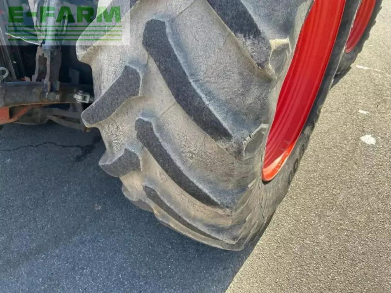 Tracteur agricole CLAAS axion 800