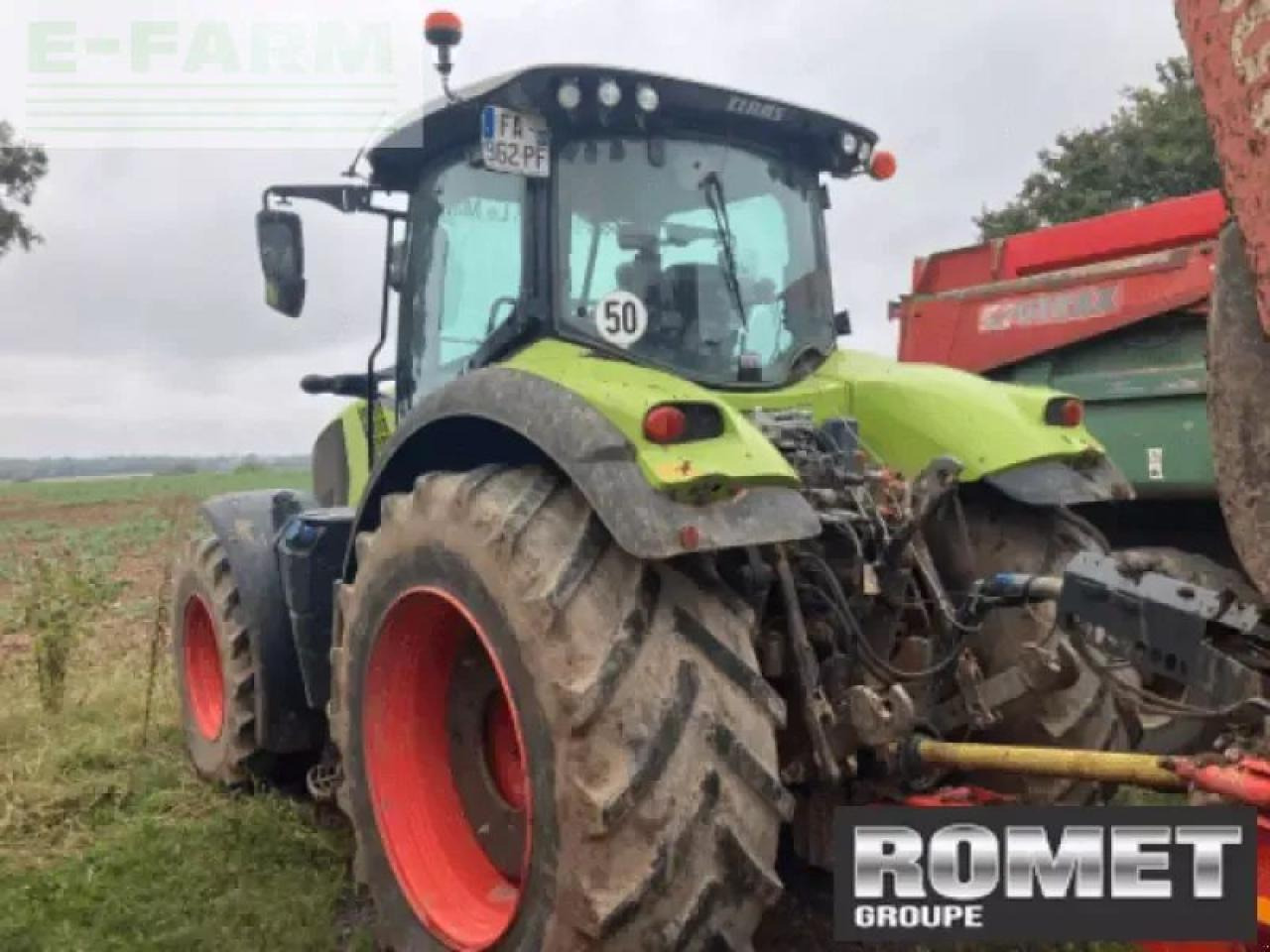 Tracteur agricole CLAAS axion 800