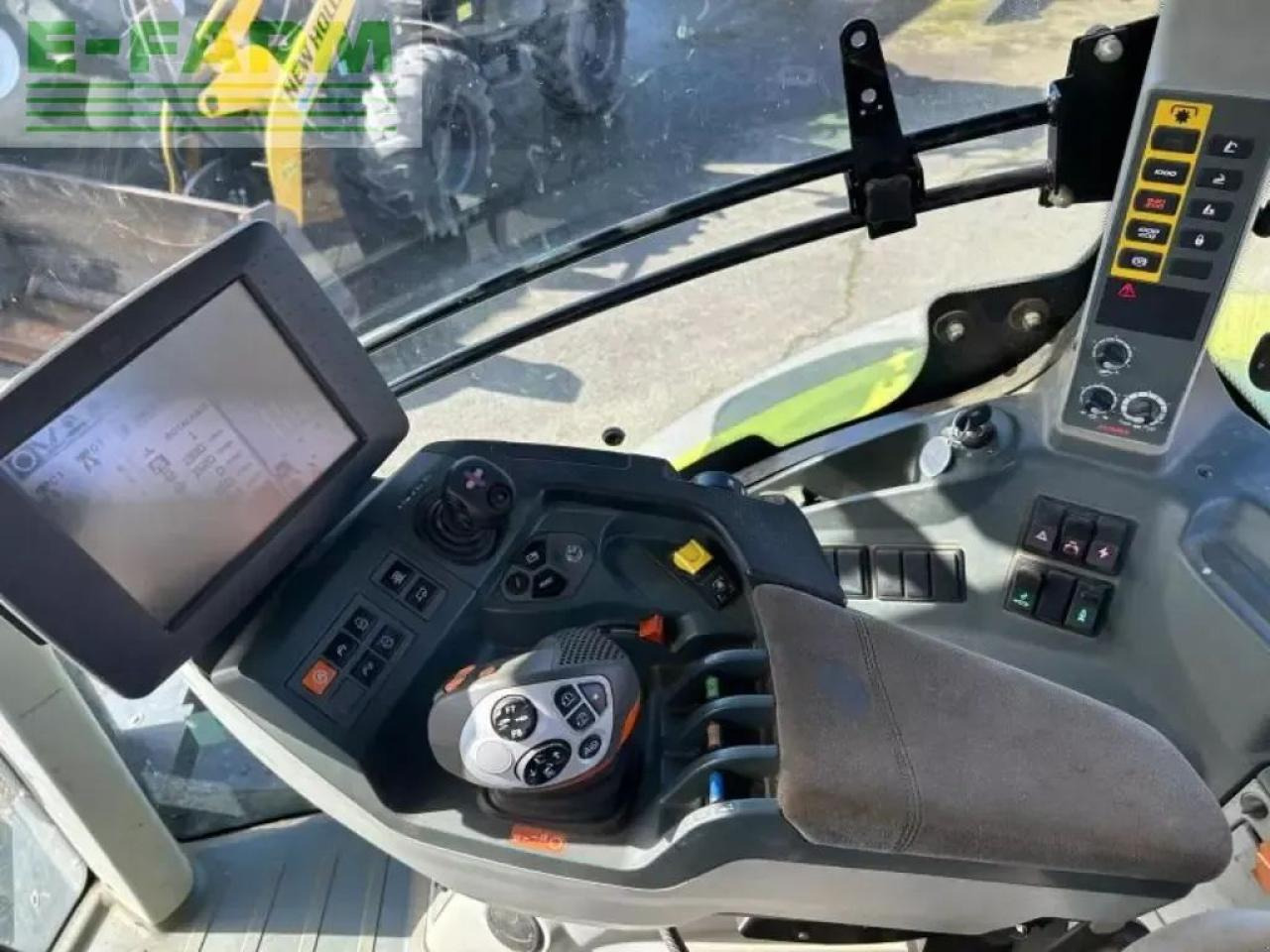 Tracteur agricole CLAAS axion 800