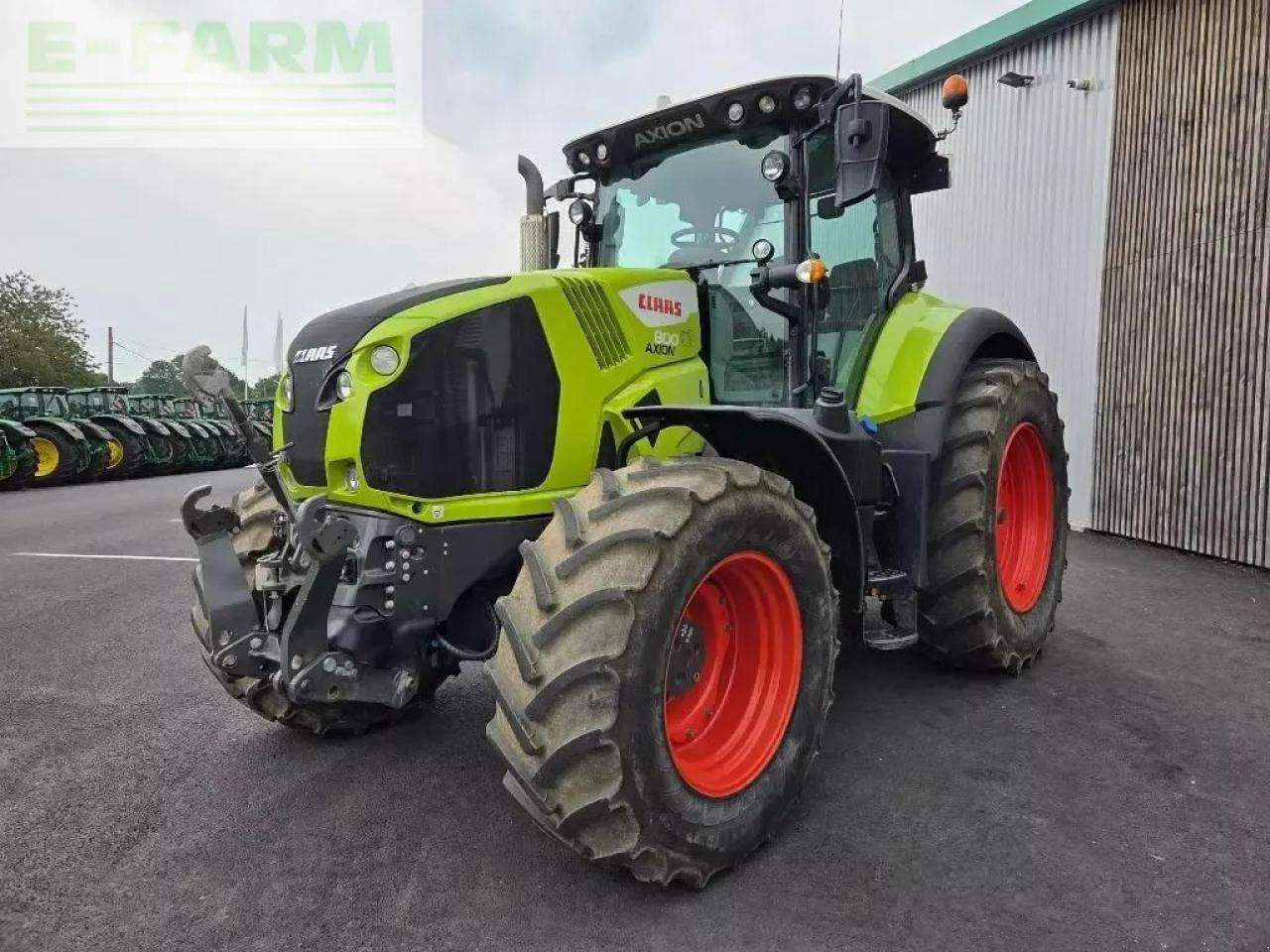 Tracteur agricole CLAAS axion 800
