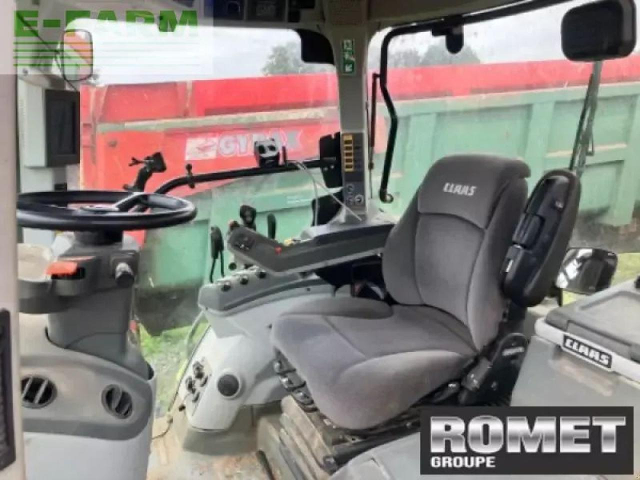 Tracteur agricole CLAAS axion 800