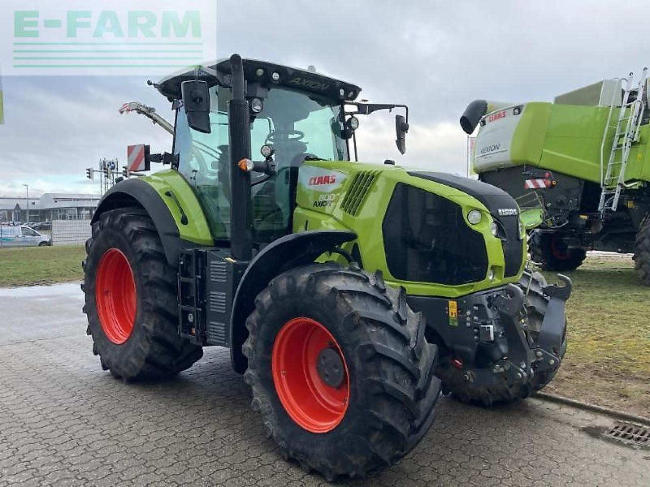 Tracteur agricole CLAAS axion 800 cis+